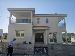 Μοναγρούλλι - Διώροφη κατοικία