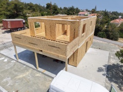 Σουνι - Διώροφη κατοικία