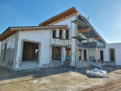 Αραδίππου - Ισόγεια γραφεία με σοφίτα