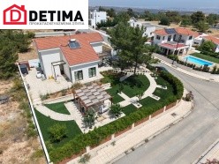 Ζανακιά - Ισόγεια κατοικία με σοφίτα