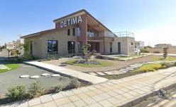 Αραδίππου - Ισόγεια γραφεία με σοφίτα