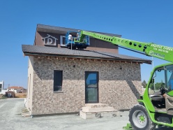 Αραδίππου - Ισόγεια γραφεία με σοφίτα